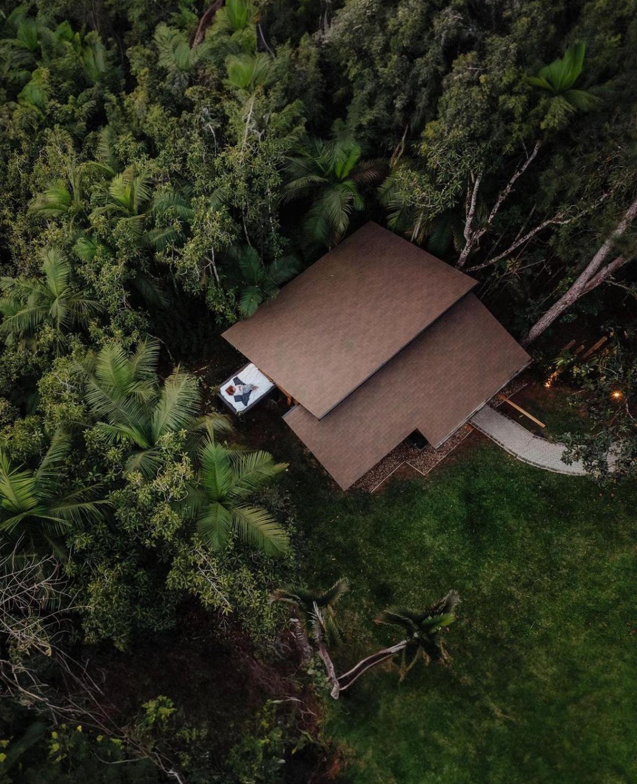 Cabana Equipada Em Meio A Natureza Em פומרוד מראה חיצוני תמונה