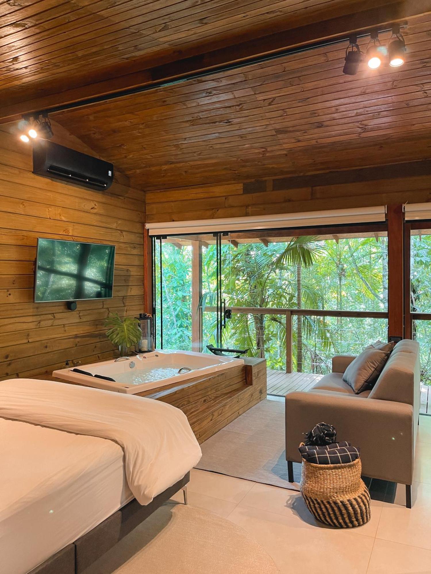 Cabana Equipada Em Meio A Natureza Em פומרוד מראה חיצוני תמונה